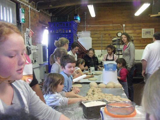 Children baking 1